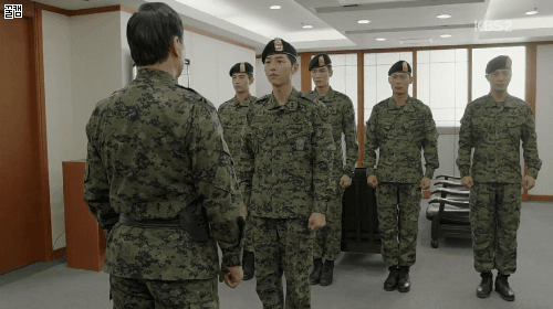 아니 니가 그걸 왜 받아?.gif | 인스티즈
