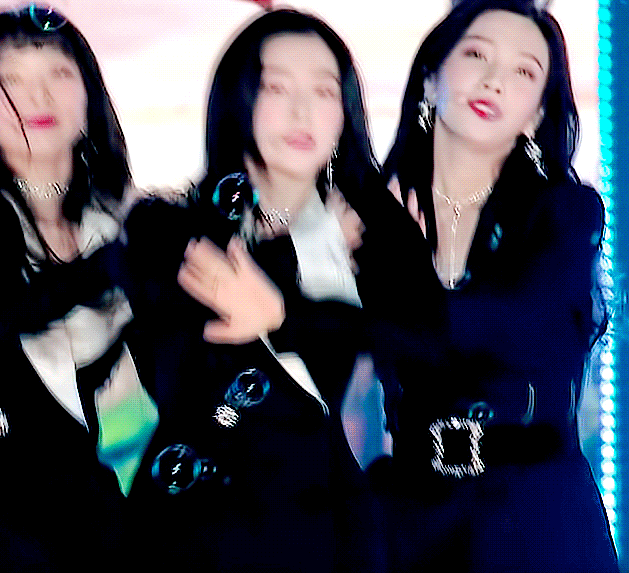 1년내내 미모 열일하는 아이린.jpgif | 인스티즈