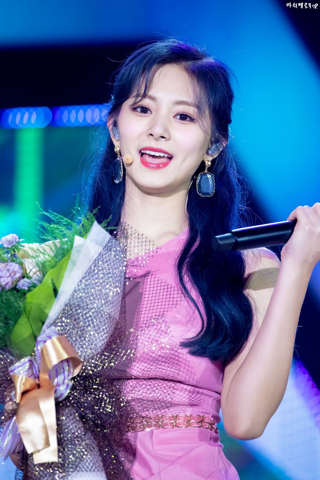 머리묶은 쯔위.jpgif | 인스티즈
