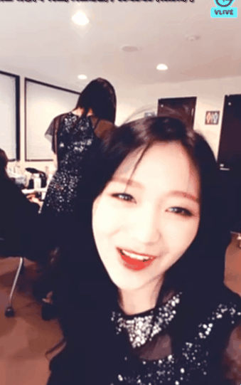 러블리즈 수정이가 삐졌을때.gif | 인스티즈