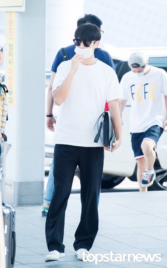[샤이니] 화이트티셔츠를 입은 민호 | 인스티즈