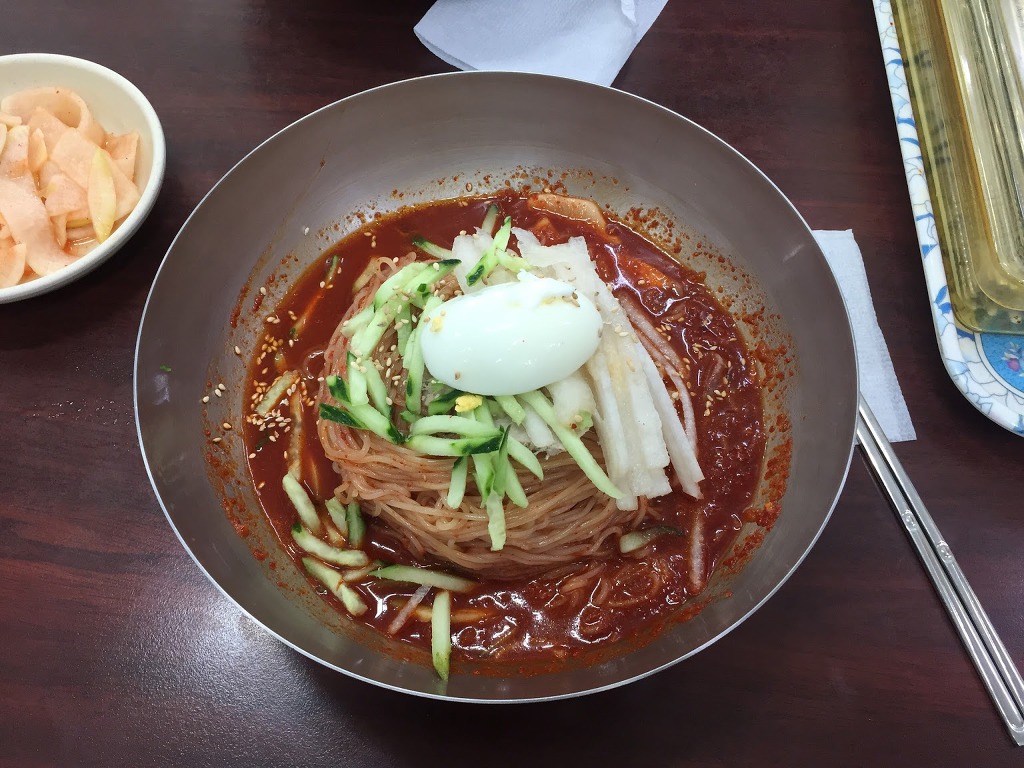유명냉면 이미지