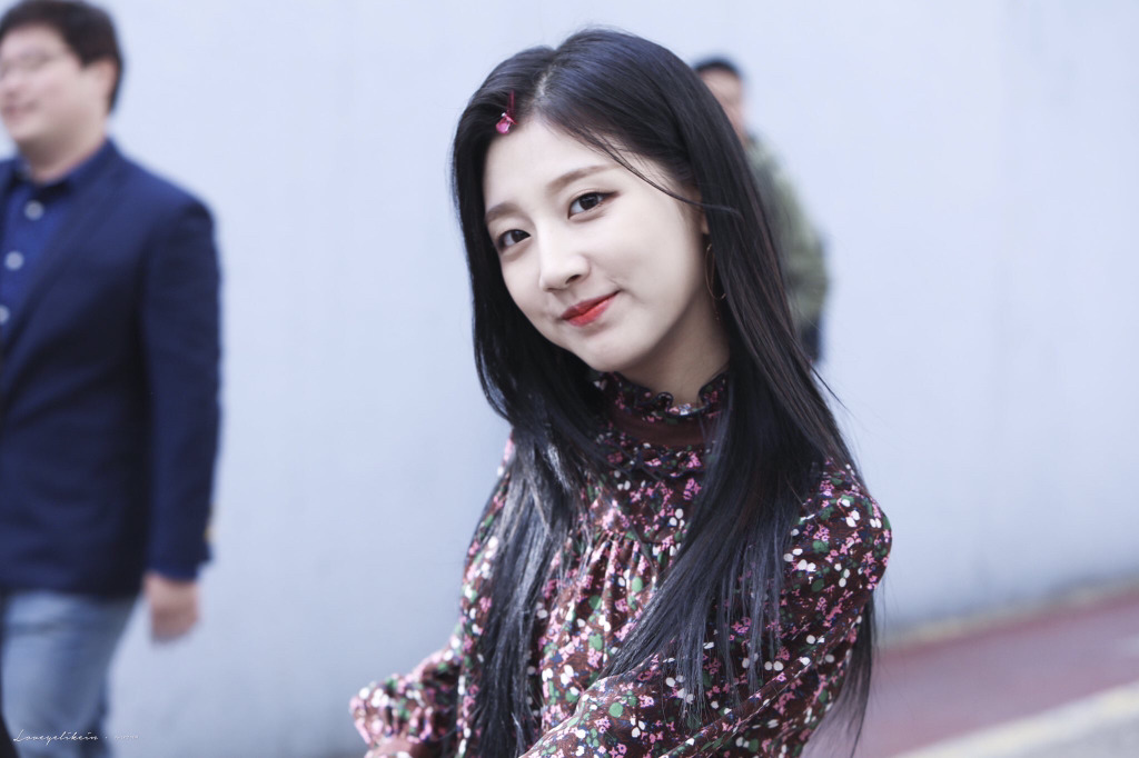 [러블리즈] 이틀동안 푹 쉬었으니 다시 업로드를 시작할까해서 예인이 | 인스티즈
